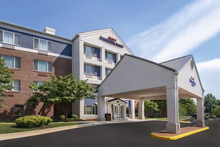 springhill suites by marriott bentonville bentonville ar,Location and Accessibility