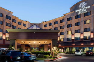 hilton doubletree bentonville ar,Location and Accessibility